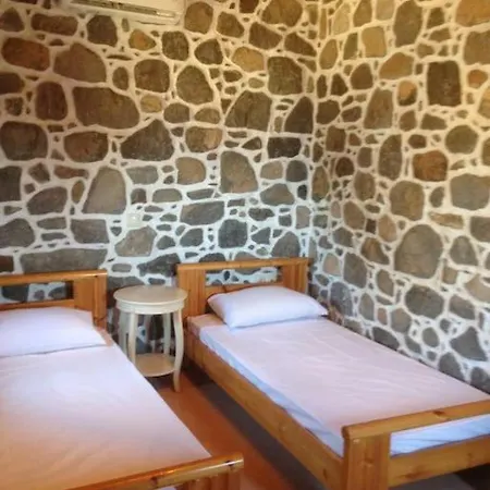 Loutra Olive Garden Stone House #2 Mandraki (Nisyros)