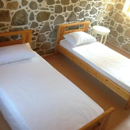 Loutra Olive Garden Stone House #2 Prázdninový dům *